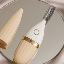 Load image into Gallery viewer, Heated Eyelash Curler